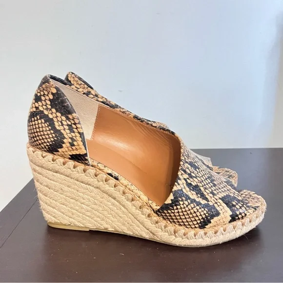 Vince. New Without Box Snake Print Python Skin Espadrilles Wedge Woven Heel 7M